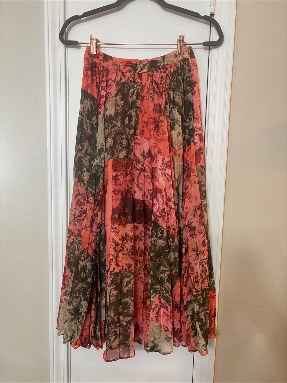 Floral Patchwork Pleated Skirt